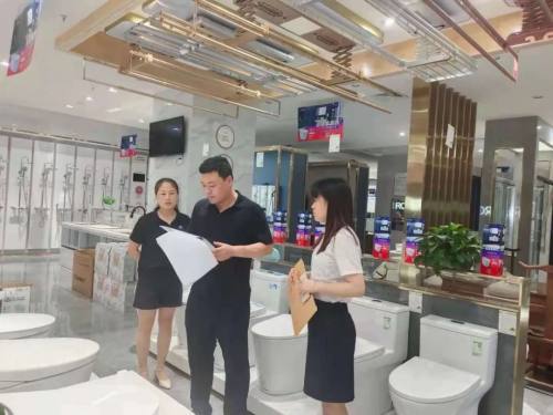 高新區(qū)市場監(jiān)管分局專項檢查家具市場知識產(chǎn)權(quán)保護