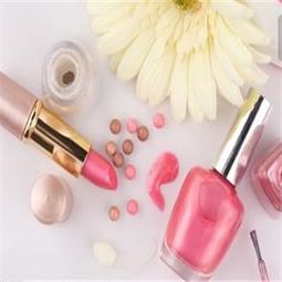 芊妤化妝品 產品圖片與店鋪裝修的精美呈現